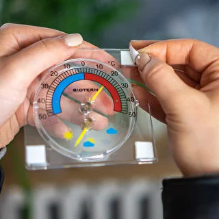 Universaalne termomeeter hügromeetriga, läbipaistev, isekleepuv (-50 °C kuni +50 °C) – photo 6
