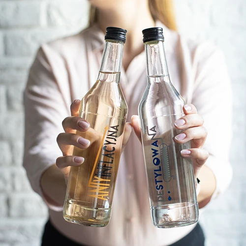 0,5 l pudel keeratava korgi ja trükiga "Destylowana" - 4 tk. - 9