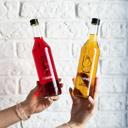 0,5 l pudel keeratava korgi ja Wiśniówka-trükiga - 4 tk. - 10