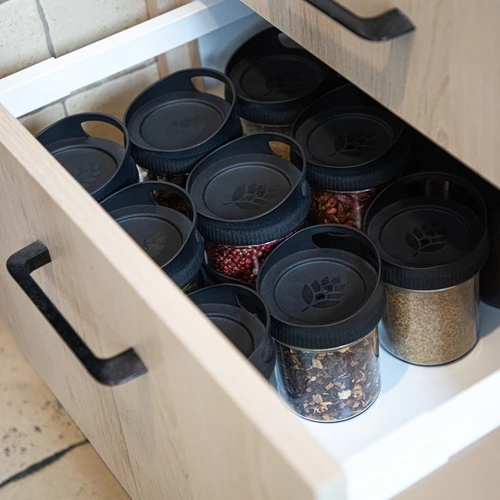 350 ml klaasanum, riputamiseks mõeldud keeratava kaanega - 8