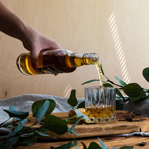 500 ml pudel keeratava korgi ja 2-värvilise Whisky-trükiga - 4 tk - 10