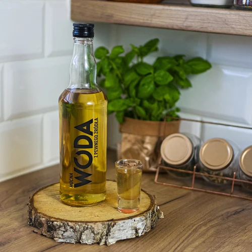 500 ml pudel keeratava korgiga ja trükiga "kange VESI" - 5