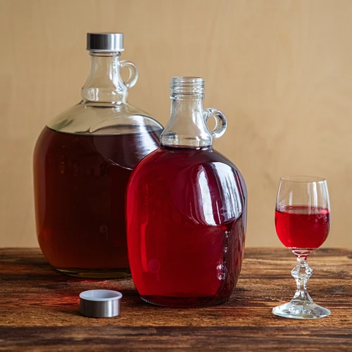 Dama damadžaan 1,5 L, metallist kruvikorgiga fi 43 mm ja käepidemega - 6