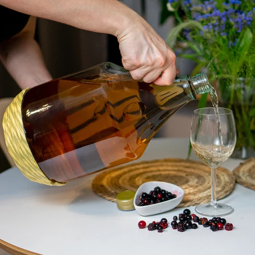 Dama damadžaan 5L punutud korviga, keeratava korgiga - 5