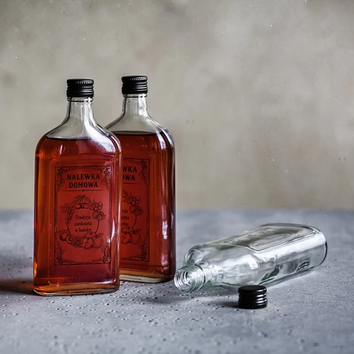 Plasku-tüüpi 500 ml klaaspudel keeratava korgiga, trükiga „Kodune liköör”, 1 tk. - 5