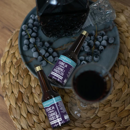 Mustsõstramaitseline essents loodusliku aroomiga 4 L jaoks - 40 ml - 10