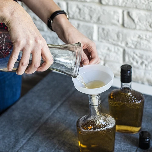 Plastikust lehter Ø 10 cm - 5