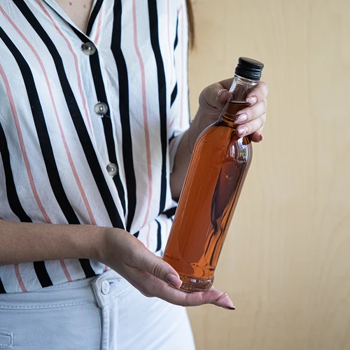 Pudel 500 ml, saleda kujuga, musta kruvikorgiga, viina jaoks, 6 tk. - 8