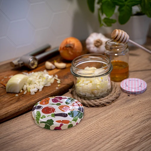 Purk TO 235 ml värvilise keeratava kaanega fi82 - 6 tk. - 14