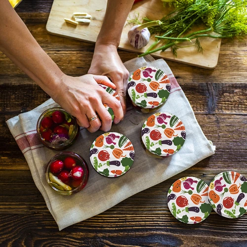 Purk TO 235 ml värvilise keeratava kaanega fi82 - 6 tk. - 12