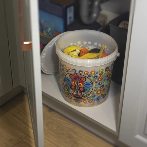 Toidukindel ämber GWIOZDA - kaanega, 10 L - 8