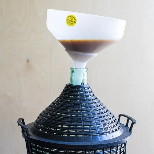 Valge plastist lehter, Ø 25 cm - 7