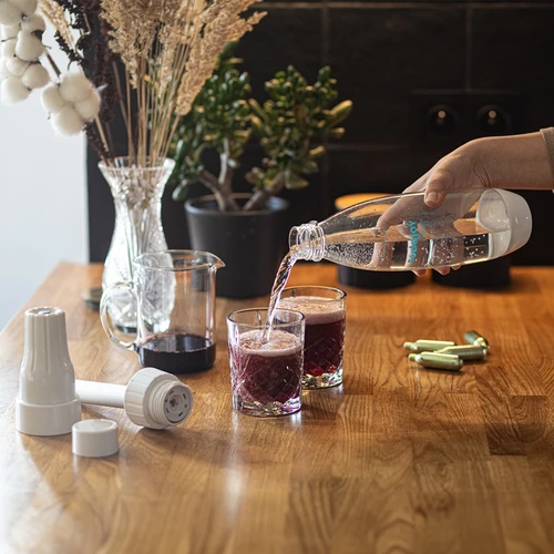 Vee ja jookide gaseerija + 10 CO2 kapslit - 10