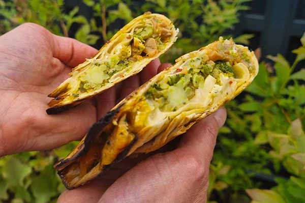 Grillitud tortillad suitsulõhe ja brokoliga