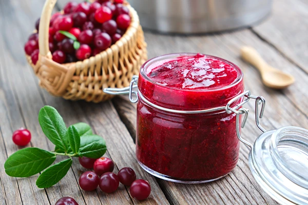 Jõhvikakonfitüür – võileibadele, liha- ja pasteetide kõrvale