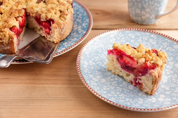 Pärmikook ilma sõtkumiseta maasikatega