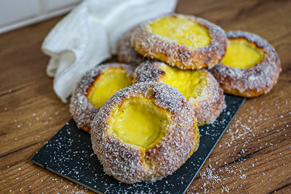 Skoleboller – Norra kuklid vanillikreemi ja kookosega