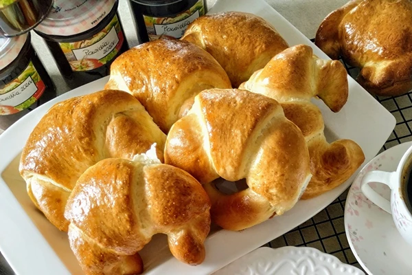 Speltasarvesaiad pärmitainast moosiga