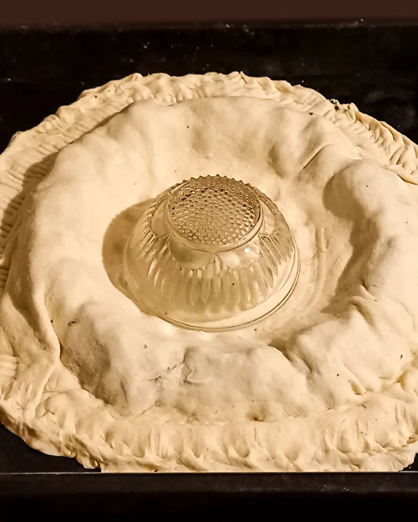 Spinatiga pärmitaignatäht