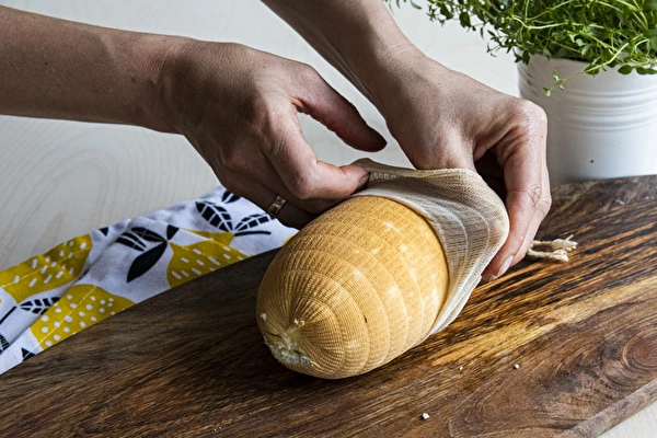 Suitsutatud laabijuust