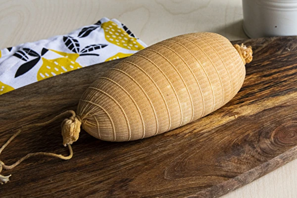 Suitsutatud laabijuust