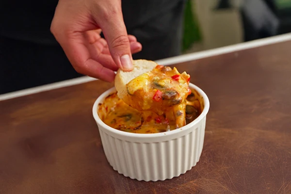 Sulav camembert virsikumoosiga