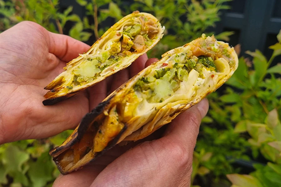 Grillitud tortillad suitsulõhe ja brokoliga