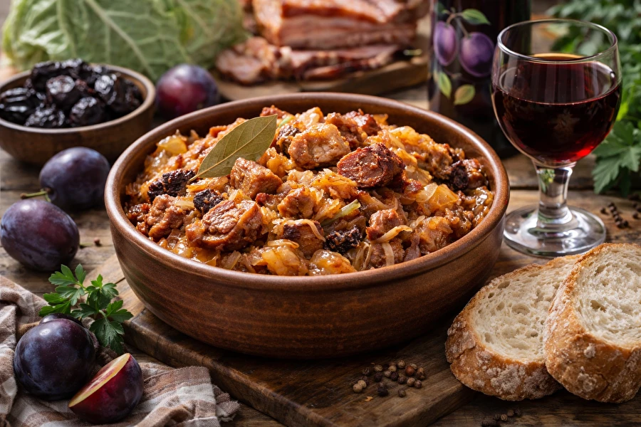 Kodune bigos ploomiveiniga