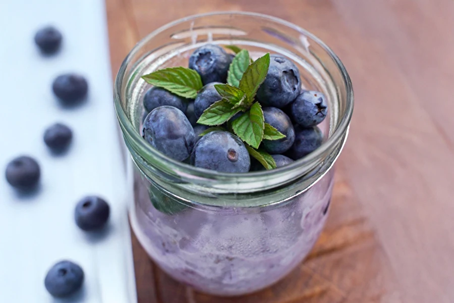 Öine kaerahelbepuder mustikamoosiga - kiire ja tervislik hommikusöök